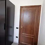 Moderno Con Parcheggio Privato, Ztl Free Daire *