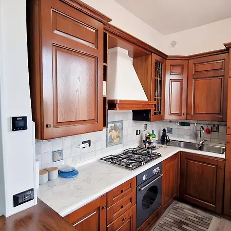 Moderno Con Parcheggio Privato *