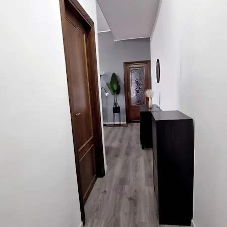 Casa Moderna Con Parcheggio Privato - Ztl Free - Terrazza - Wi-fi דירה