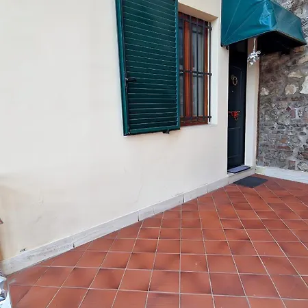 Moderno Con Parcheggio Privato