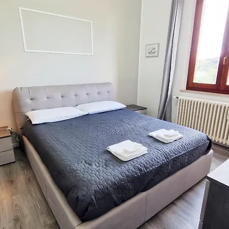 아파트 Moderno Con Parcheggio Privato