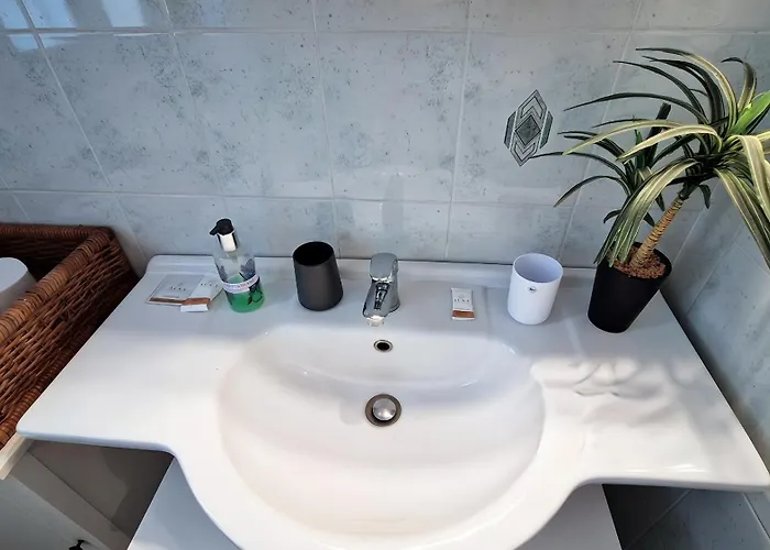 Moderno Con Parcheggio Privato