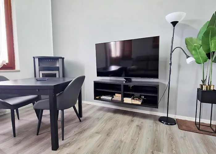 Moderno Con Parcheggio Privato, Ztl Free Lägenhet